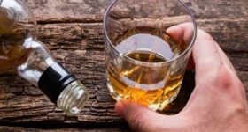 Mơ thấy uống rượu là điềm báo gì? Con số tài lộc Mơ thấy uống rượu là điềm báo gì? Con số tài lộc