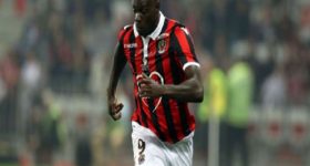 Chuyển nhượng chiều 12/8: Balotelli lại sắp có bến đỗ mới Chuyển nhượng chiều 12/8: Balotelli lại sắp có bến đỗ mới