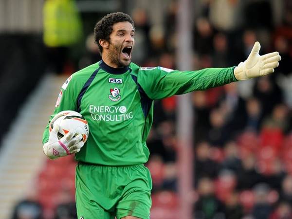 David James là thủ môn ra sân nhiều nhất lịch sử Premier League