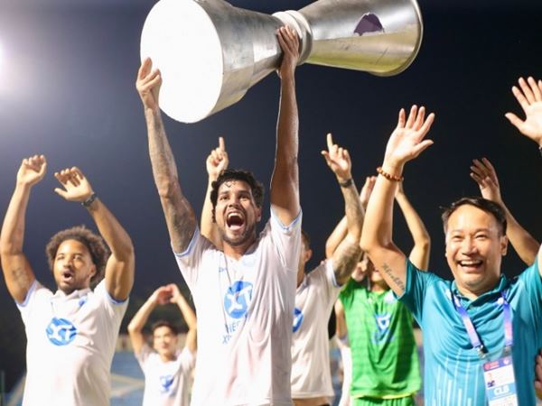 Tin CLB Nam Định: Chức vô địch V. League đầy bản lĩnh