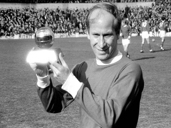 Bobby Charlton là cầu thủ Anh giành QBV năm 1966