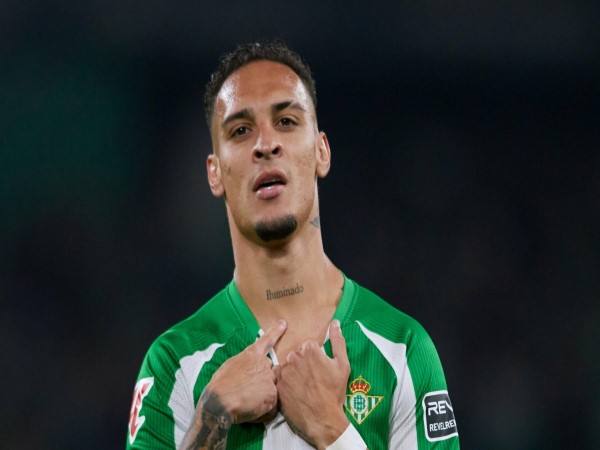 Tin thể thao: Antony nhận thẻ đỏ Betis trả giá đắt