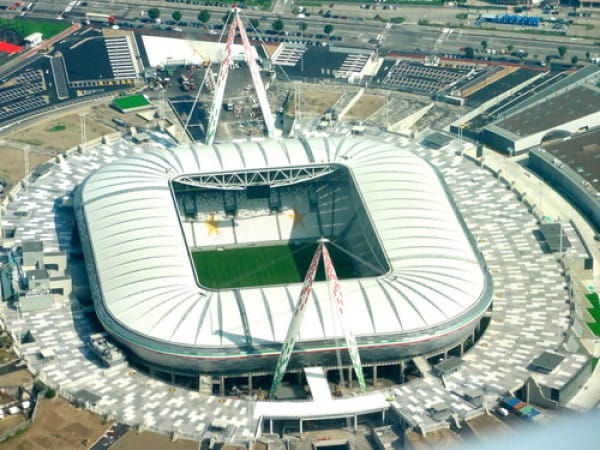 Kiến trúc và sức chứa của sân vận động Juventus có gì đặc biệt?