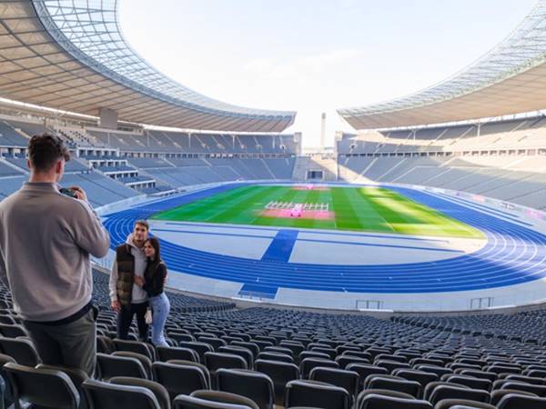 Thiết kế hòa quyện giữa cổ điển và hiện đại của SVĐ Olympiastadion